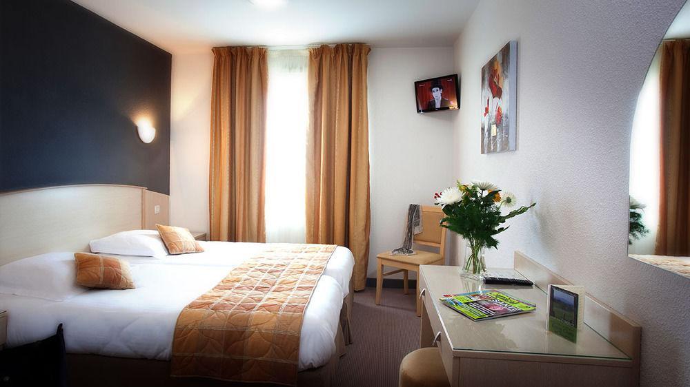 Hotel Le Kolibri Tournus Exterior foto